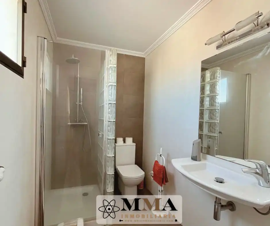 Baño de Ático en venta en Huelva con Aire acondicionado, Calefacción y Terraza