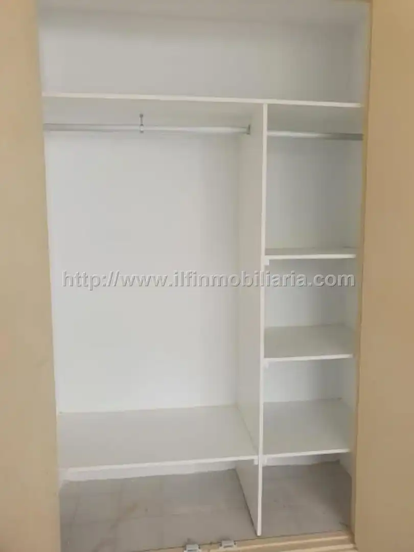 Habitación de Piso en venta en  Palma de Mallorca con TV y Balcón