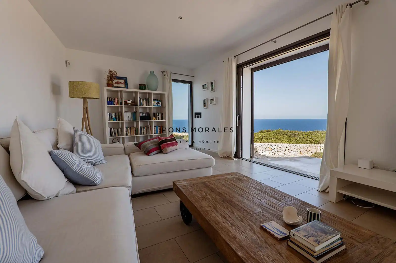 Sala d'estar de Casa o xalet en venda en Ciutadella de Menorca amb Calefacció, Jardí privat i Terrassa