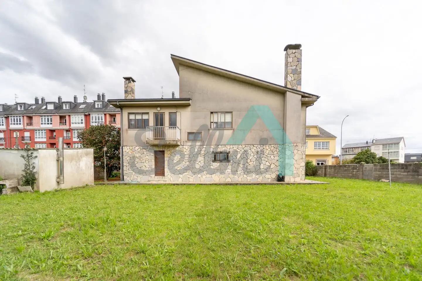 Vista exterior de Casa o chalet en venta en Ribadeo con Calefacción, Jardín privado y Parquet