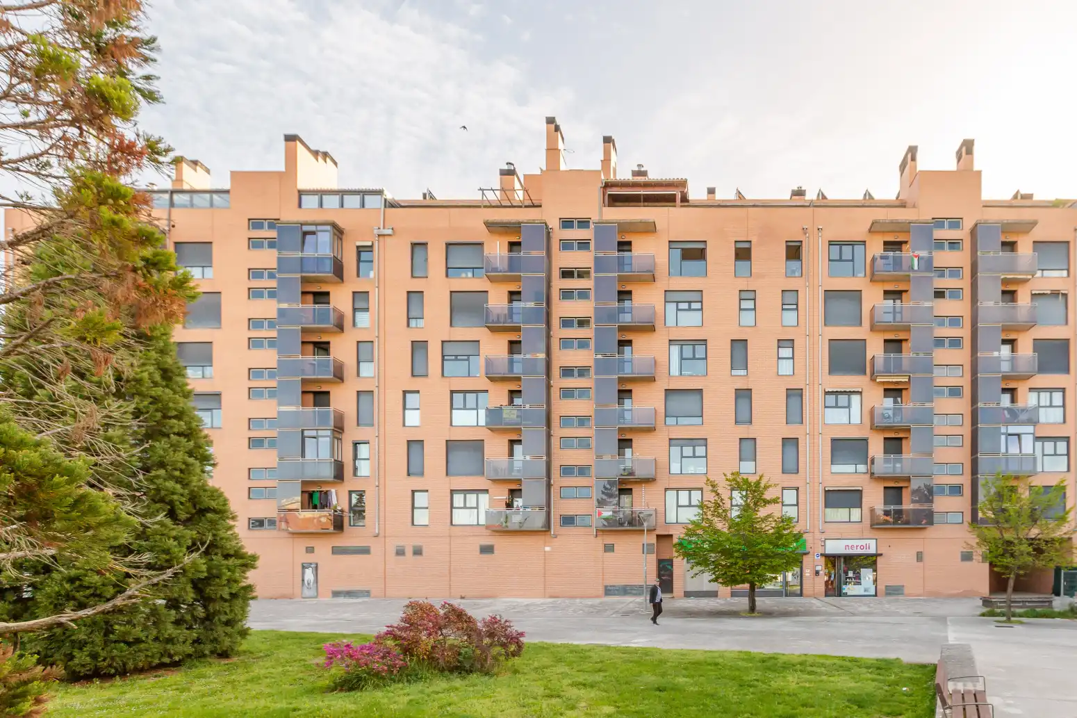 Vista exterior de Ático en venta en  Pamplona / Iruña con Calefacción, Parquet y Terraza