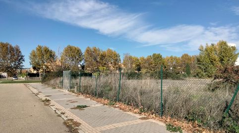 Simancas, (Valladolid) Terreno urbano en Avda. Miguel de Cervantes, immagine 2