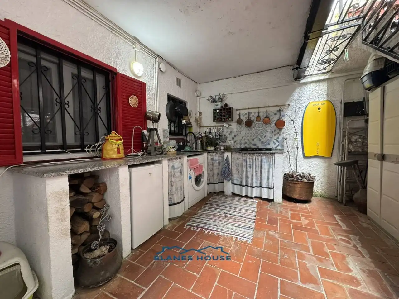Küche von Wohnung zum Verkauf in Lloret de Mar mit Klimaanlage und Terrasse