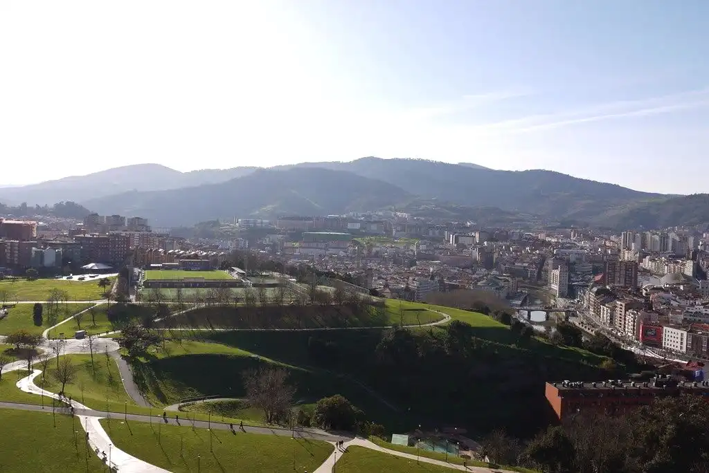Exterior view of Flat for rent in Bilbao   with Heating, Terrace and Swimming Pool