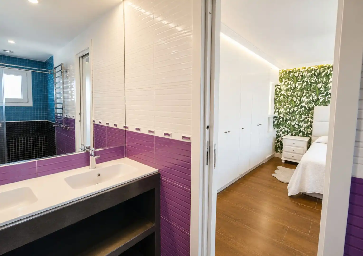 Badezimmer von Einfamilien-Reihenhaus zum Verkauf in Las Ventas de Retamosa mit Klimaanlage, Heizung und Privatgarten