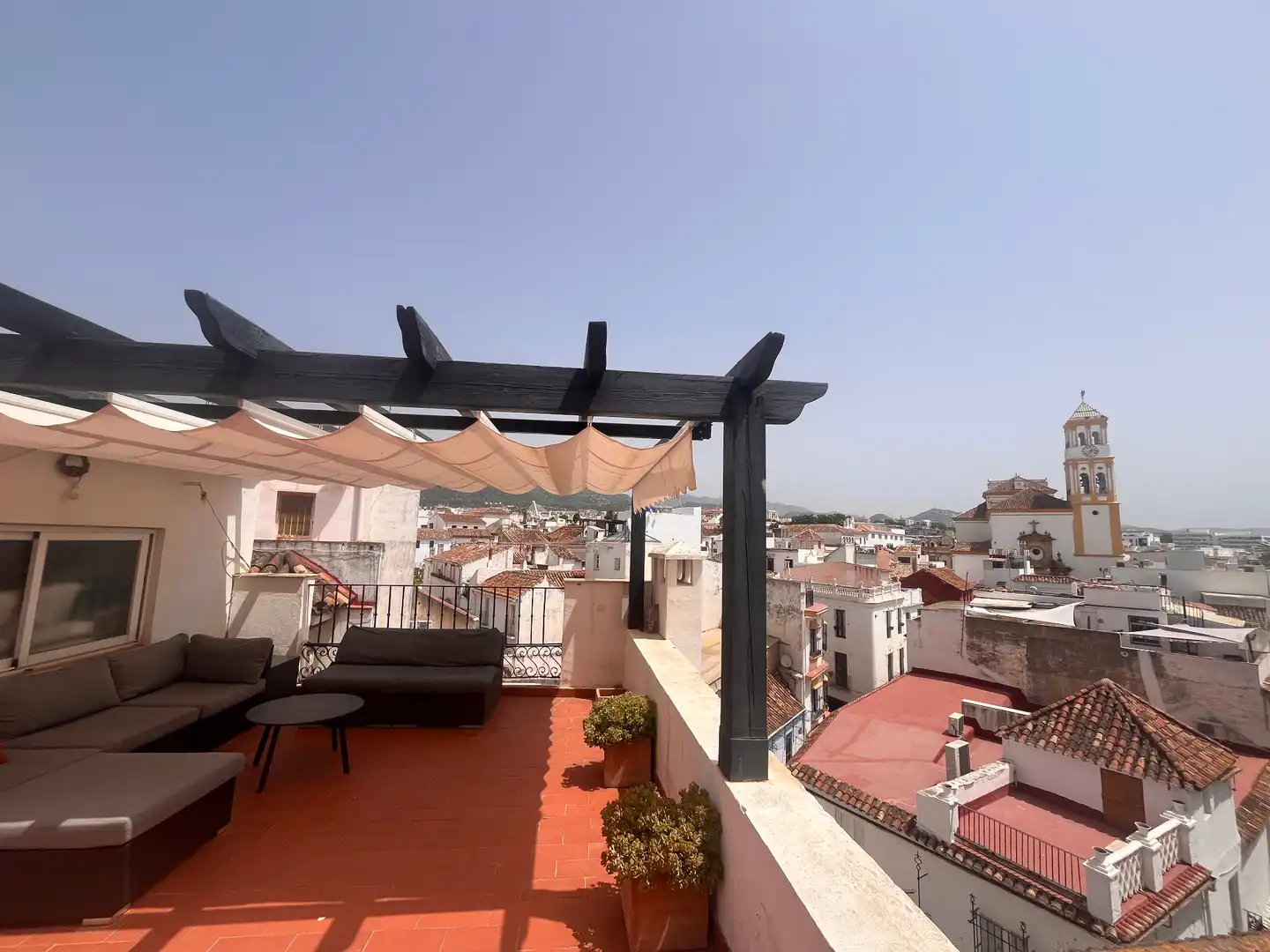 Terrassa de Pis de lloguer en Marbella amb Aire condicionat, Calefacció i Moblat