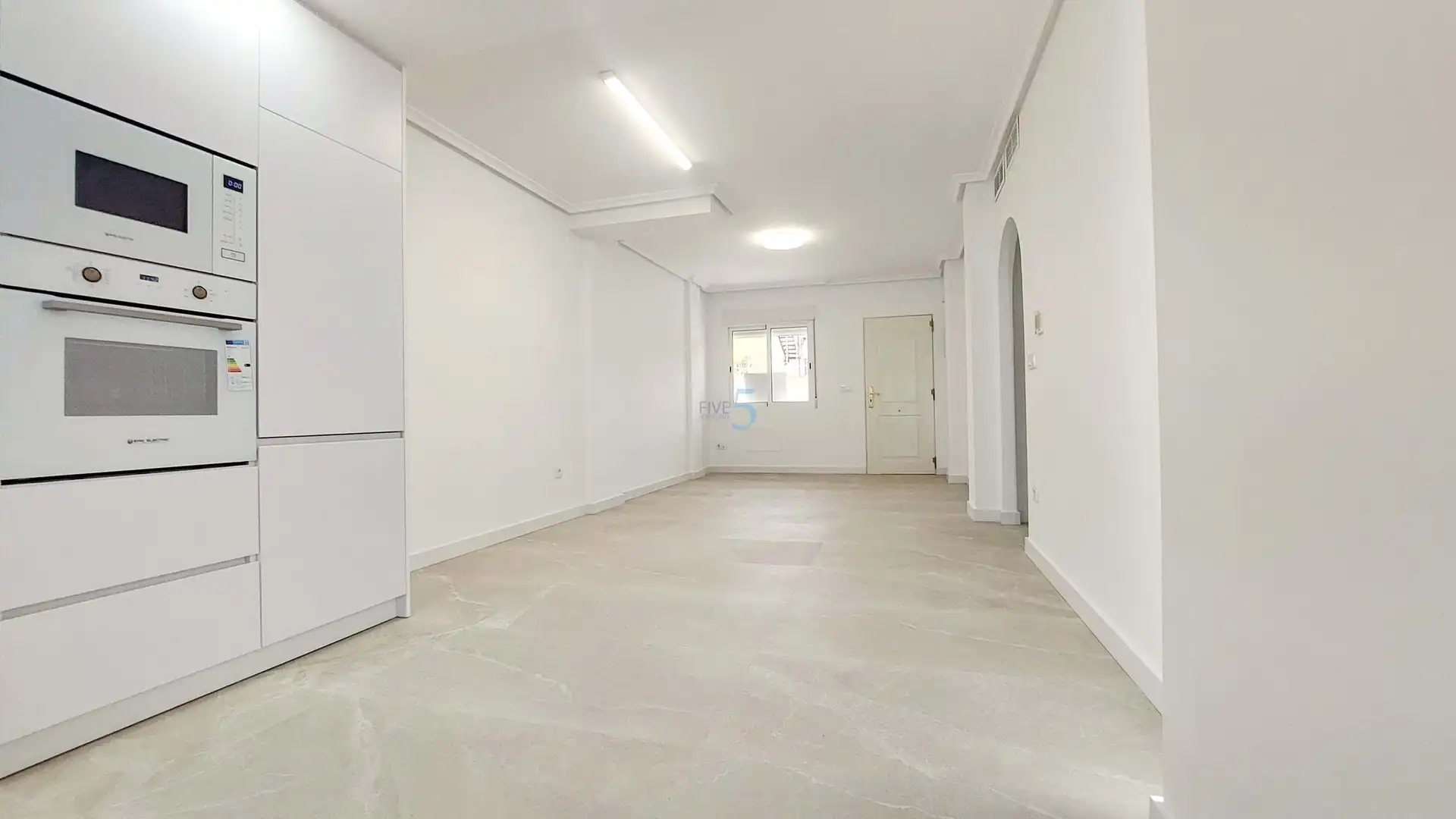 Wohnung zum Verkauf in Pilar de la Horadada mit Klimaanlage, Heizung und Terrasse