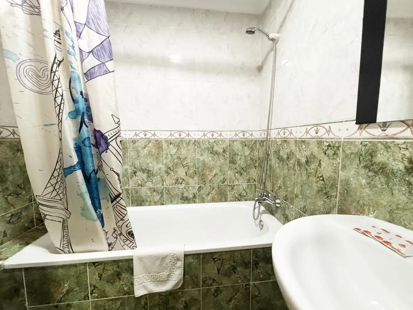 Baño de Piso en venta en Torrevieja con Aire acondicionado, Terraza y Amueblado