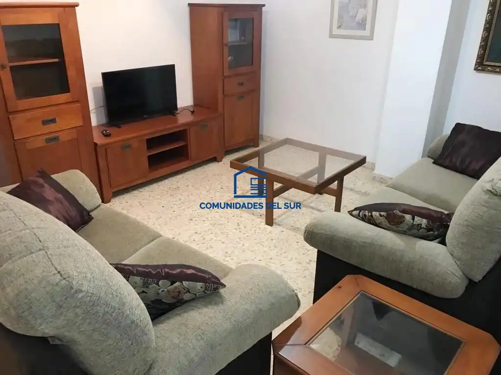 Sala d'estar de Pis de lloguer en Cádiz amb Terrassa i Moblat