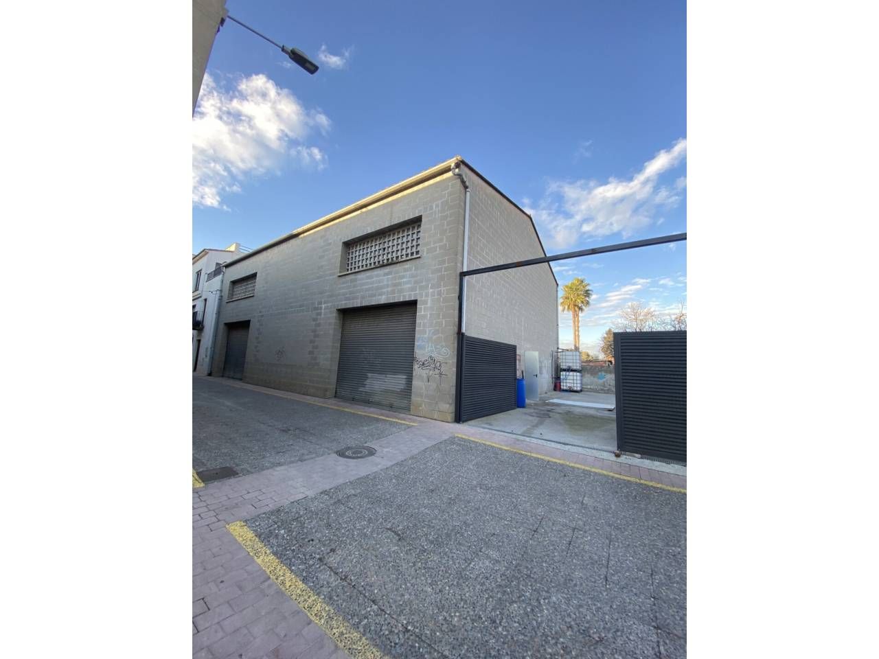 Exterior view of Industrial buildings for sale in Sarrià de Ter