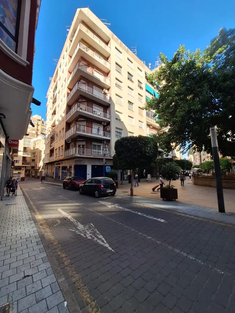 Vista exterior de Piso en venta en Casco Urbano