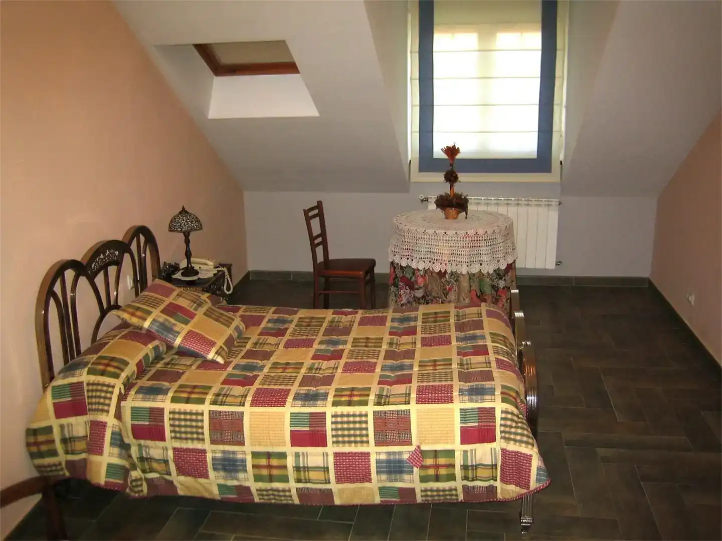 Habitación de Casa o chalet en venta en Gradefes con Piscina y Balcón