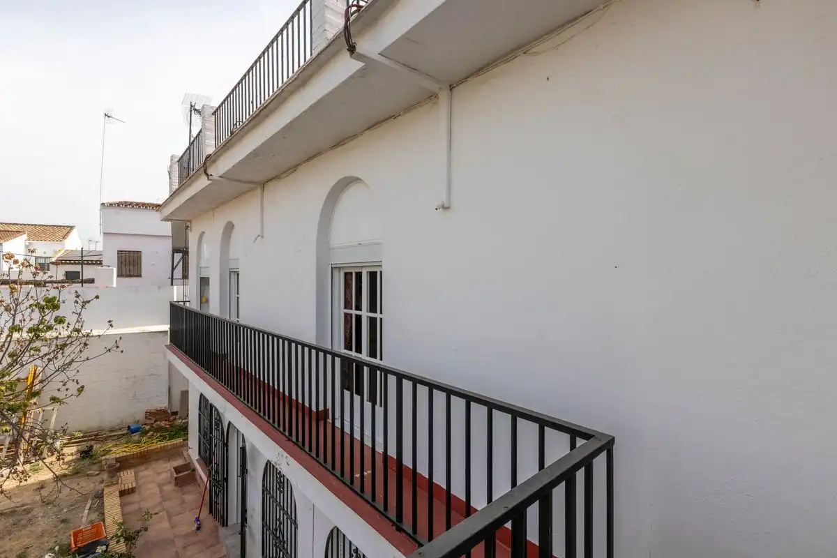 Außenansicht von Maisonette zum Verkauf in Bollullos de la Mitación mit Heizung, Privatgarten und Abstellraum