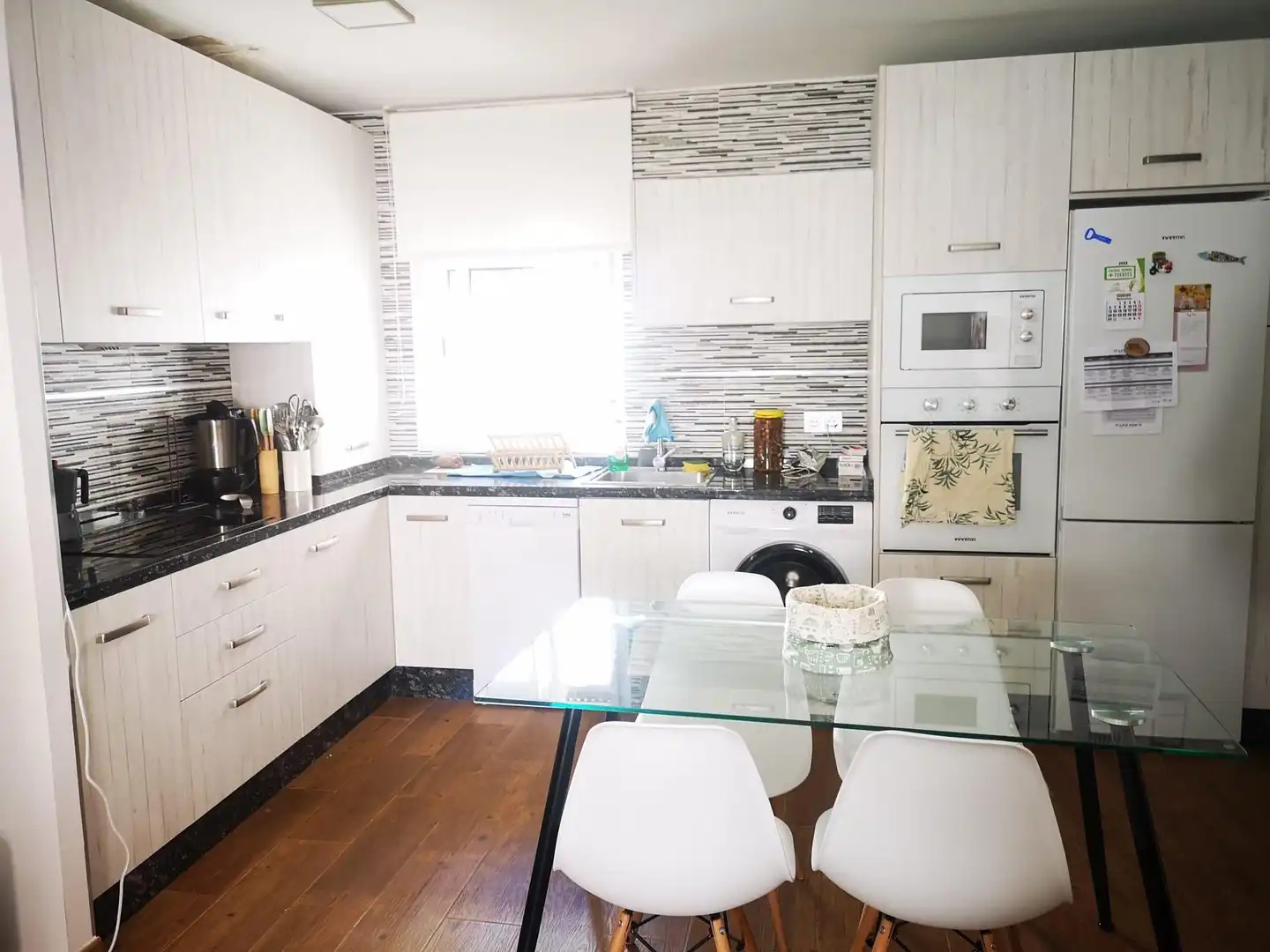 Cuina de Apartament de lloguer en Badajoz amb Aire condicionat i Moblat