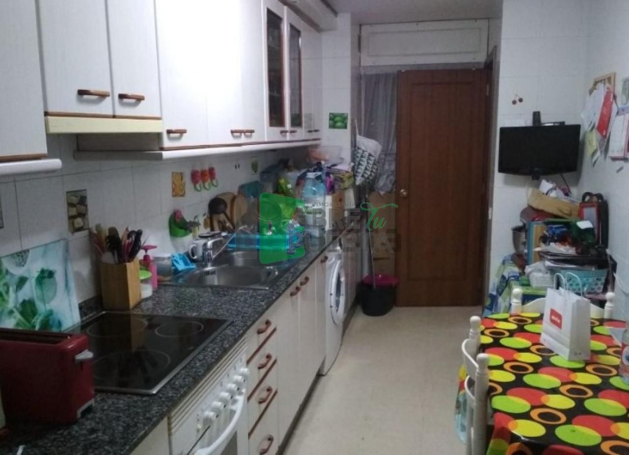 Kitchen of Flat for sale in Ourense Capital   with Heating, Parquet flooring and Storage room