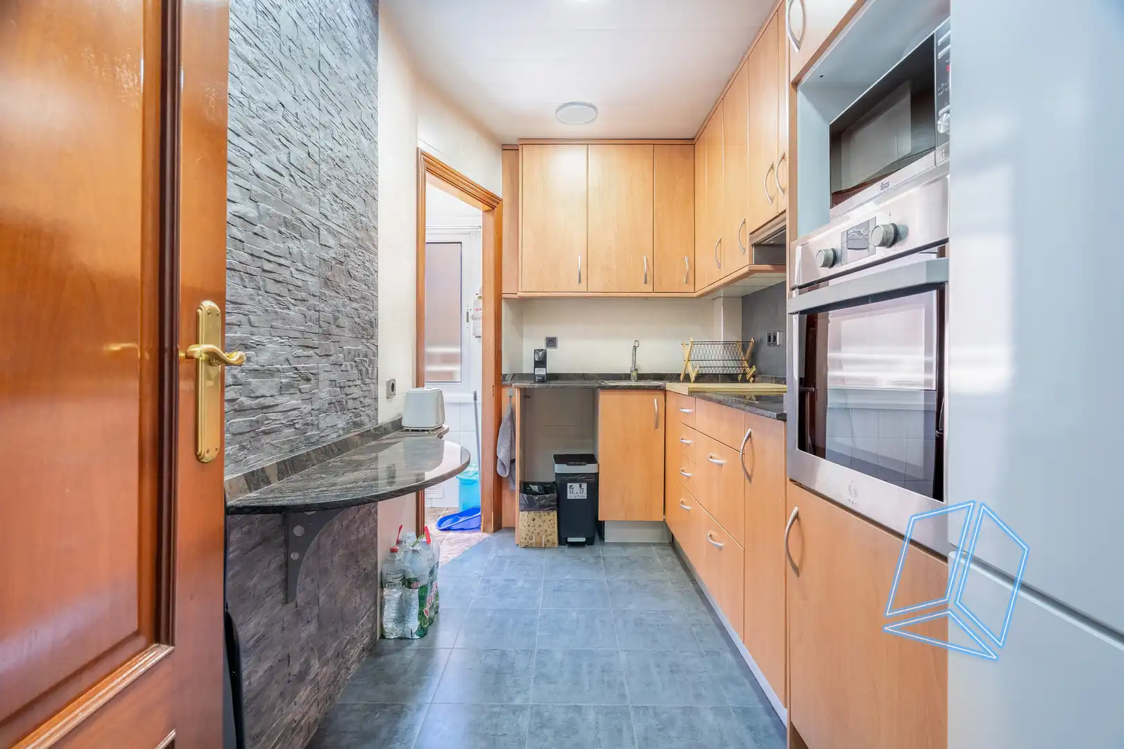 Cocina de Piso en venta en Barcelona con Calefacción y Balcón
