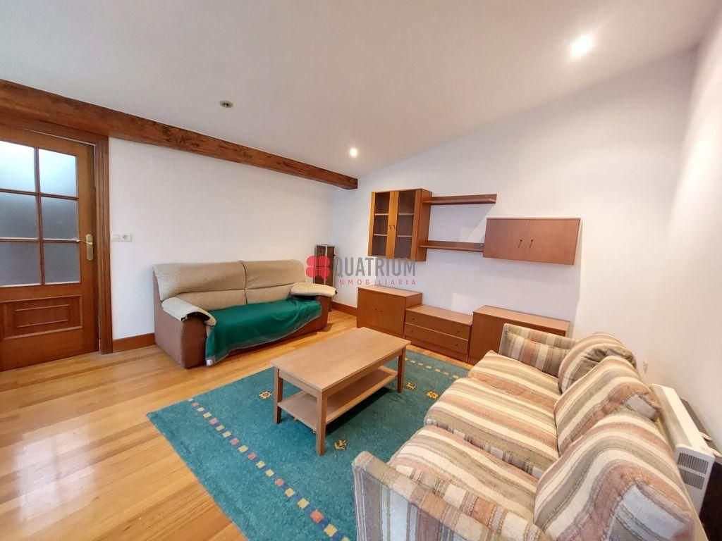 Wohnzimmer von Wohnung zum Verkauf in Santiago de Compostela  mit Heizung