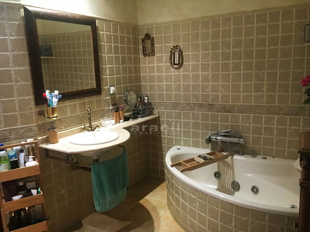 Bathroom of Flat for sale in Alcoy / Alcoi  with Air Conditioner and Terrace