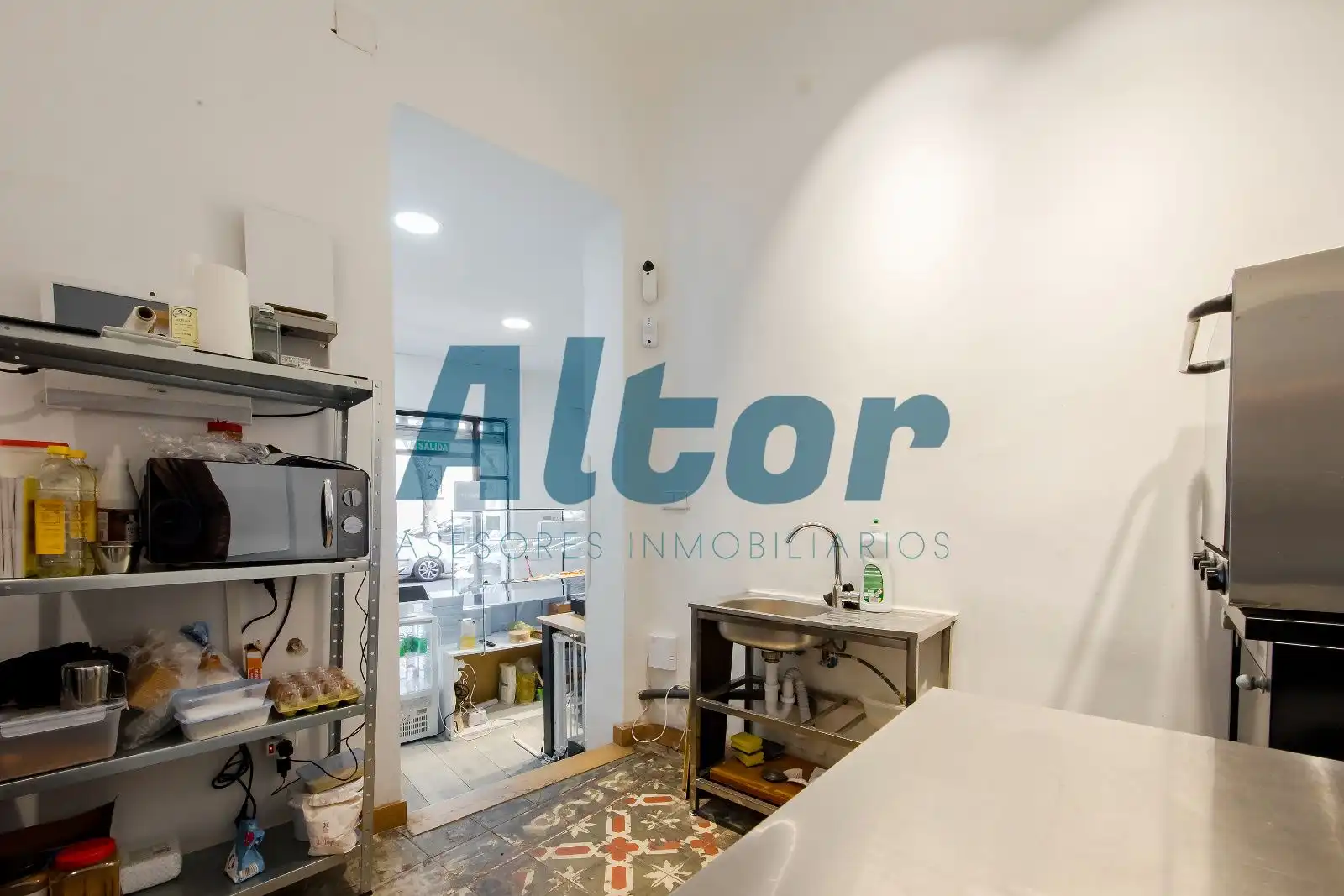 Commercial properties for sale in Madrid  with Air Conditioner