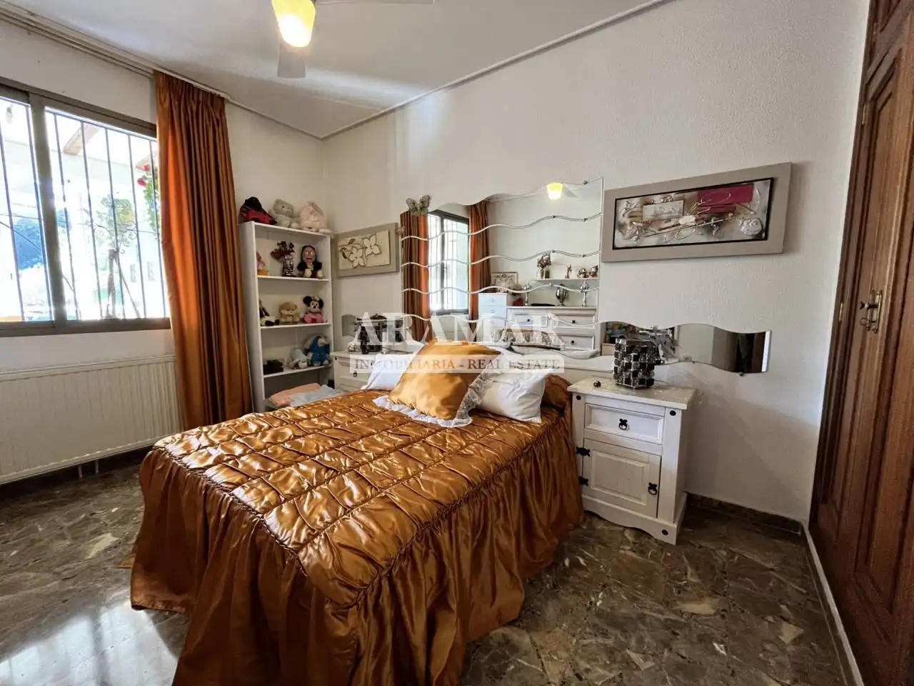 Habitación de Casa o chalet en venta en L'Atzúbia con Amueblado