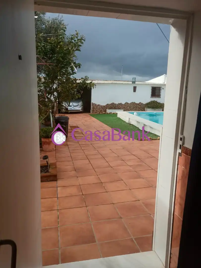 Casa amb piscina en venda a La Carlota, imagen 8