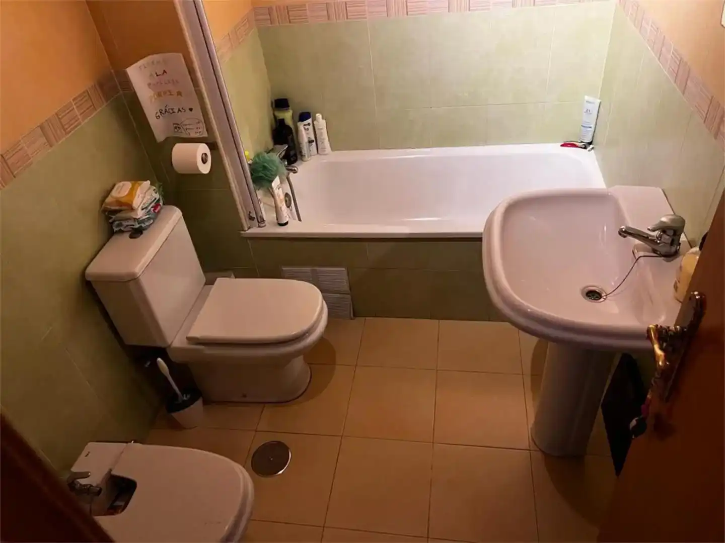 Badezimmer von Wohnung zum Verkauf in Salobreña mit Klimaanlage und Schwimmbad