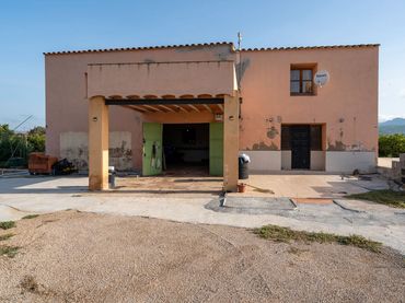 Maison rustique avec piscine à vendre à Centre