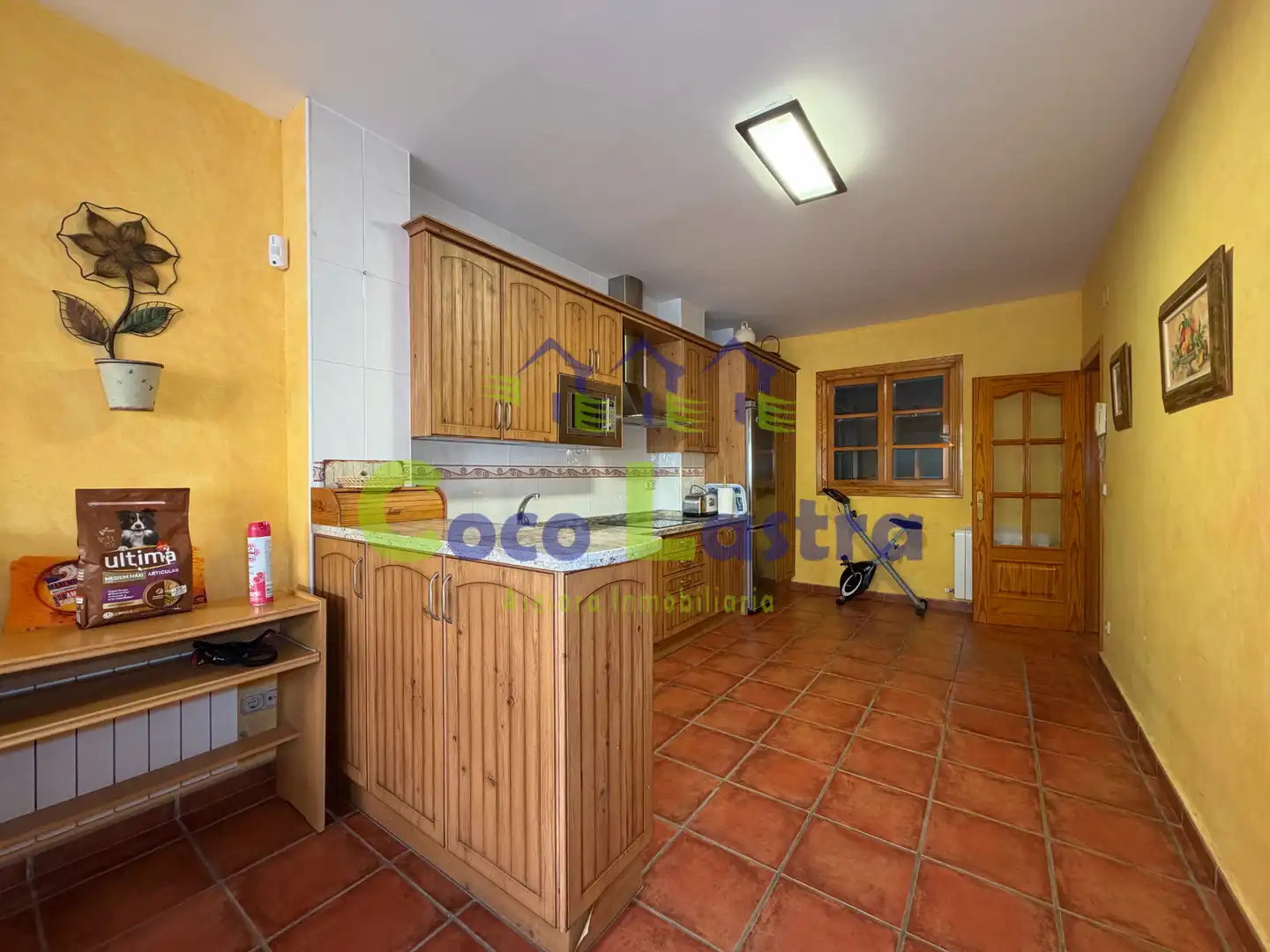 Cuina de Casa adosada en venda en Salamanca amb Calefacció, Parquet i Terrassa