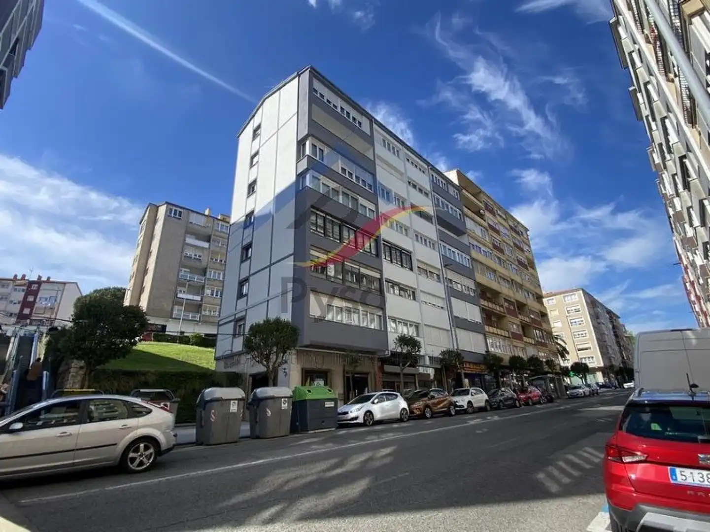 Vista exterior de Local en venda en Santander