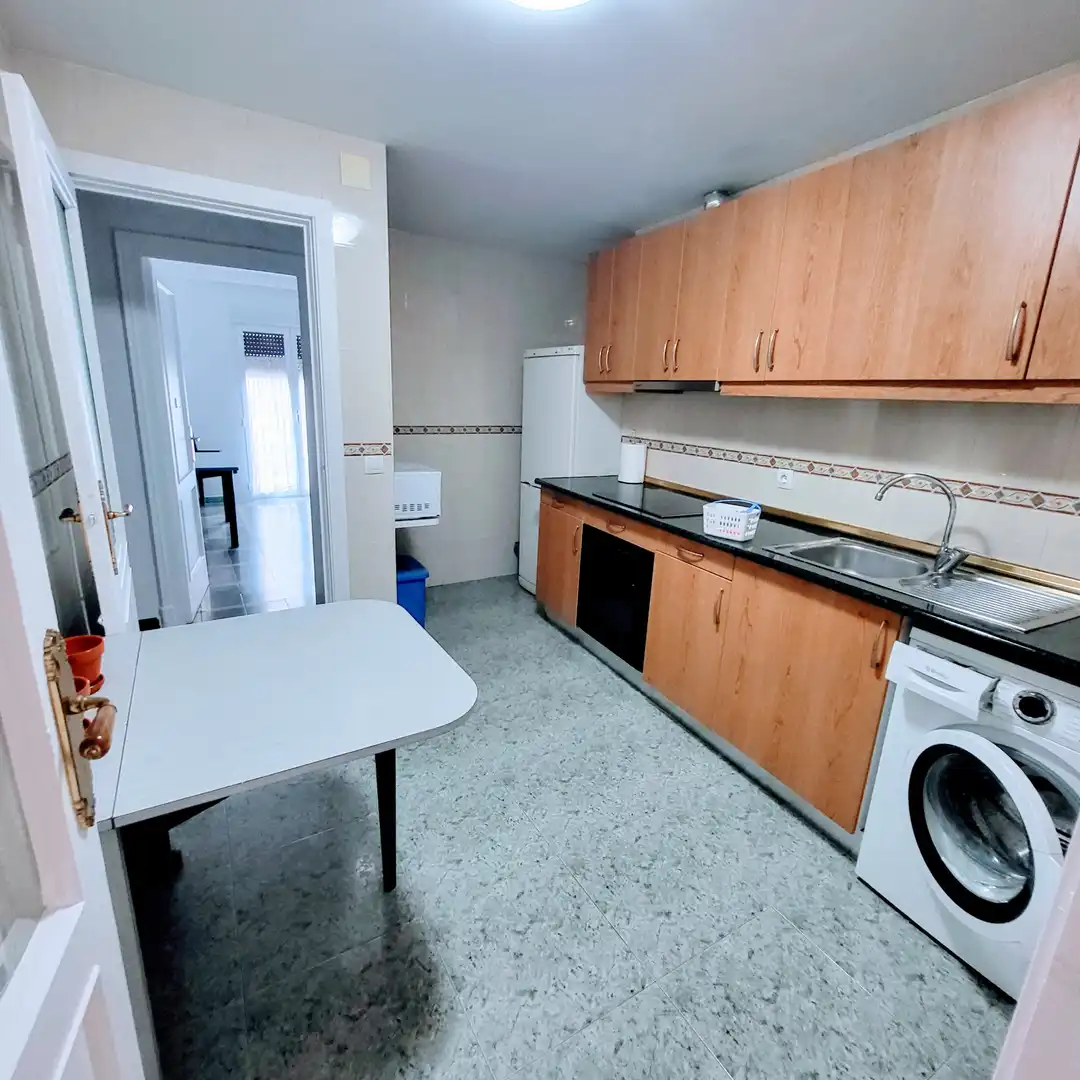 Küche von Wohnung zur Miete in Zaragoza mit Heizung, Möbliert und Ofen