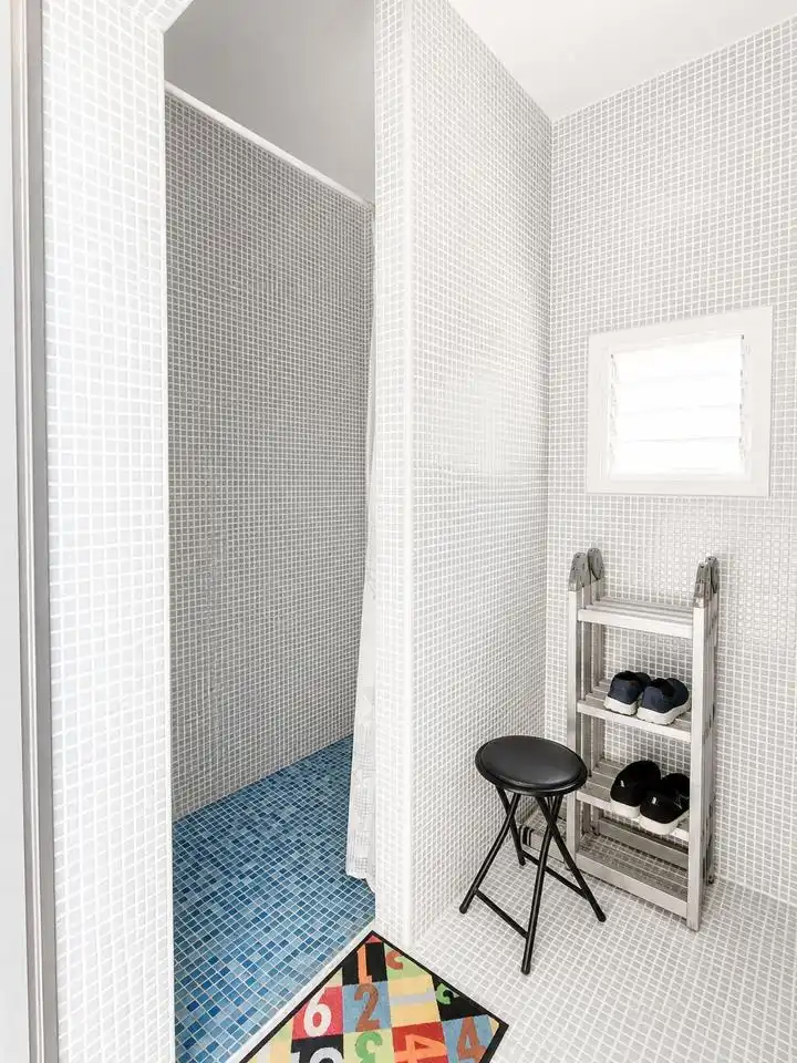 Bathroom of Houses for sale in Oliva  with Air Conditioner, Private garden and Terrace