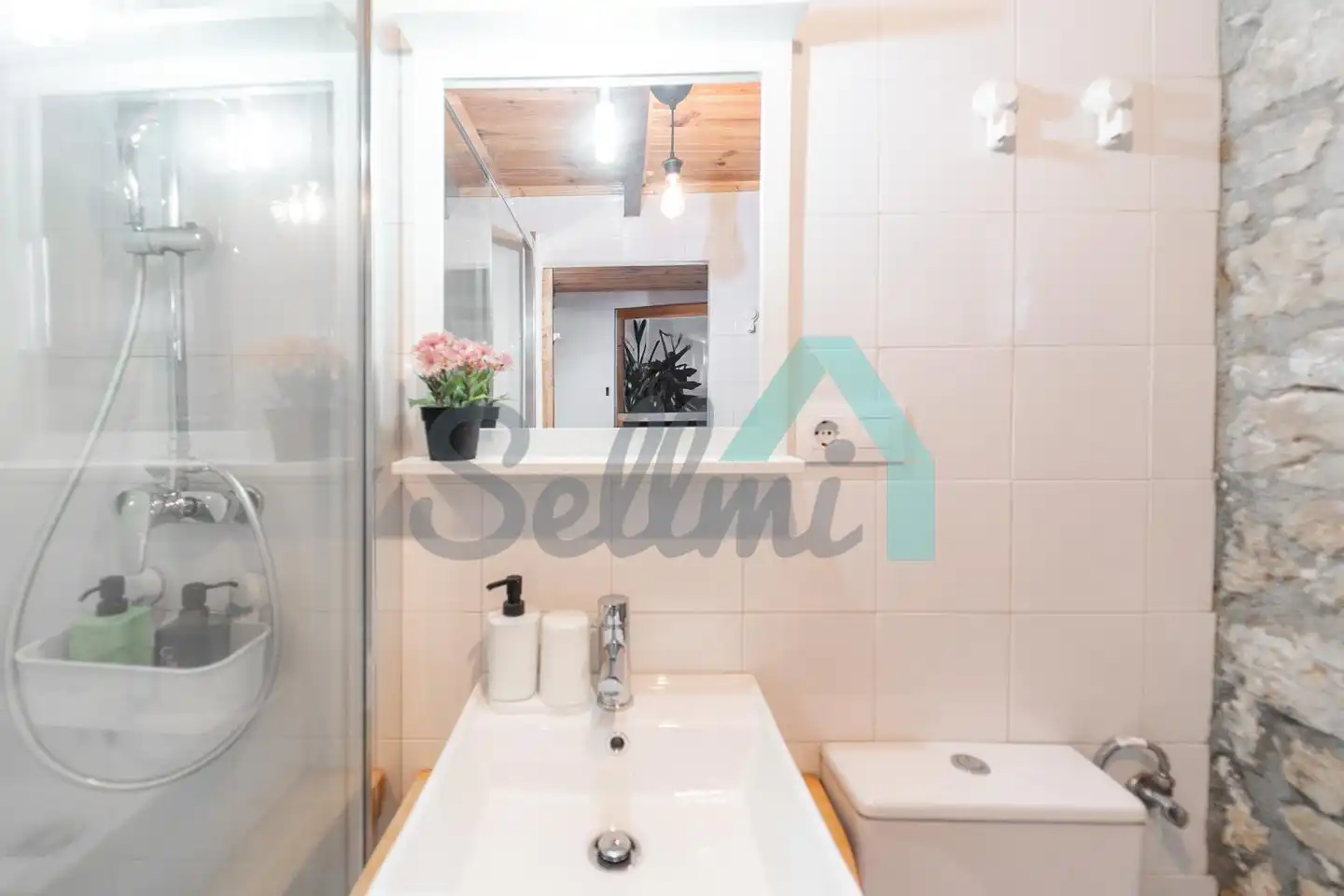 Baño de Casa adosada de alquiler en Oviedo  con Jardín privado, Parquet y Terraza
