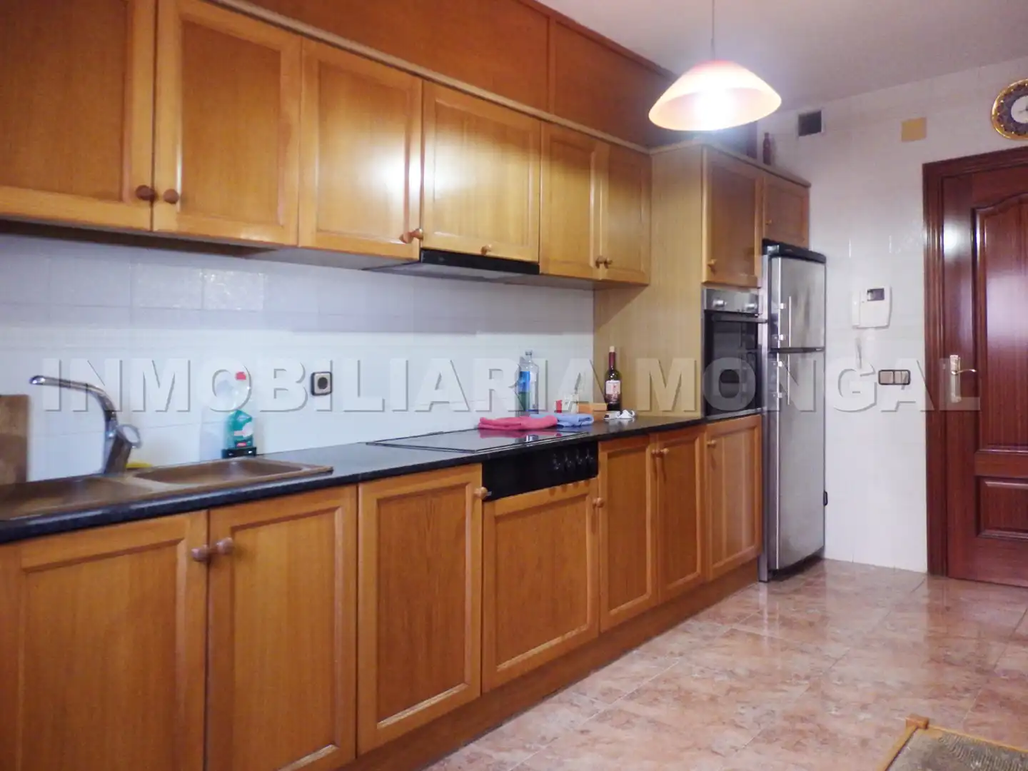 Casa a schiera con terrazza in vendita a Carrer de l'Abat Escarré, imagen 18