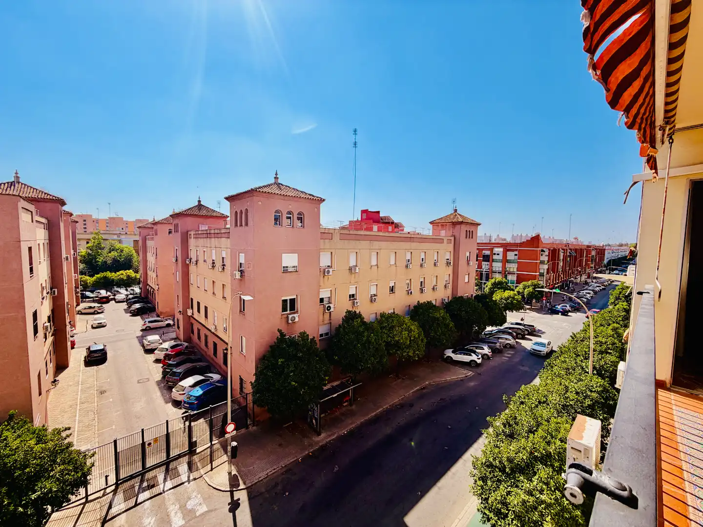Exterior view of Flat for sale in Sevilla  with Air Conditioner and Terrace