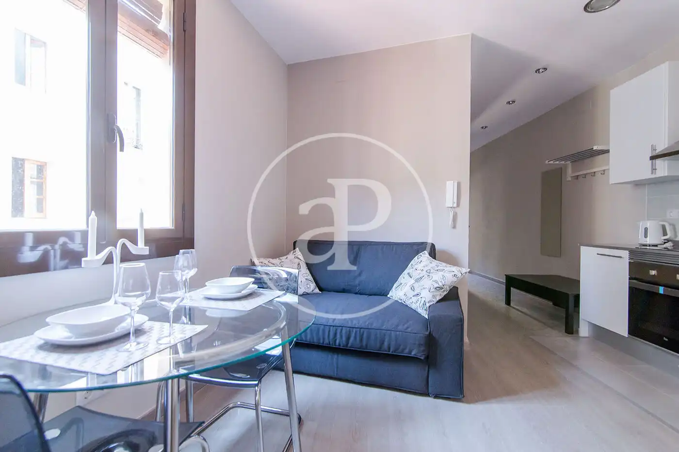 Sala de estar de Piso en venta en  Barcelona Capital con Calefacción, Amueblado y Balcón