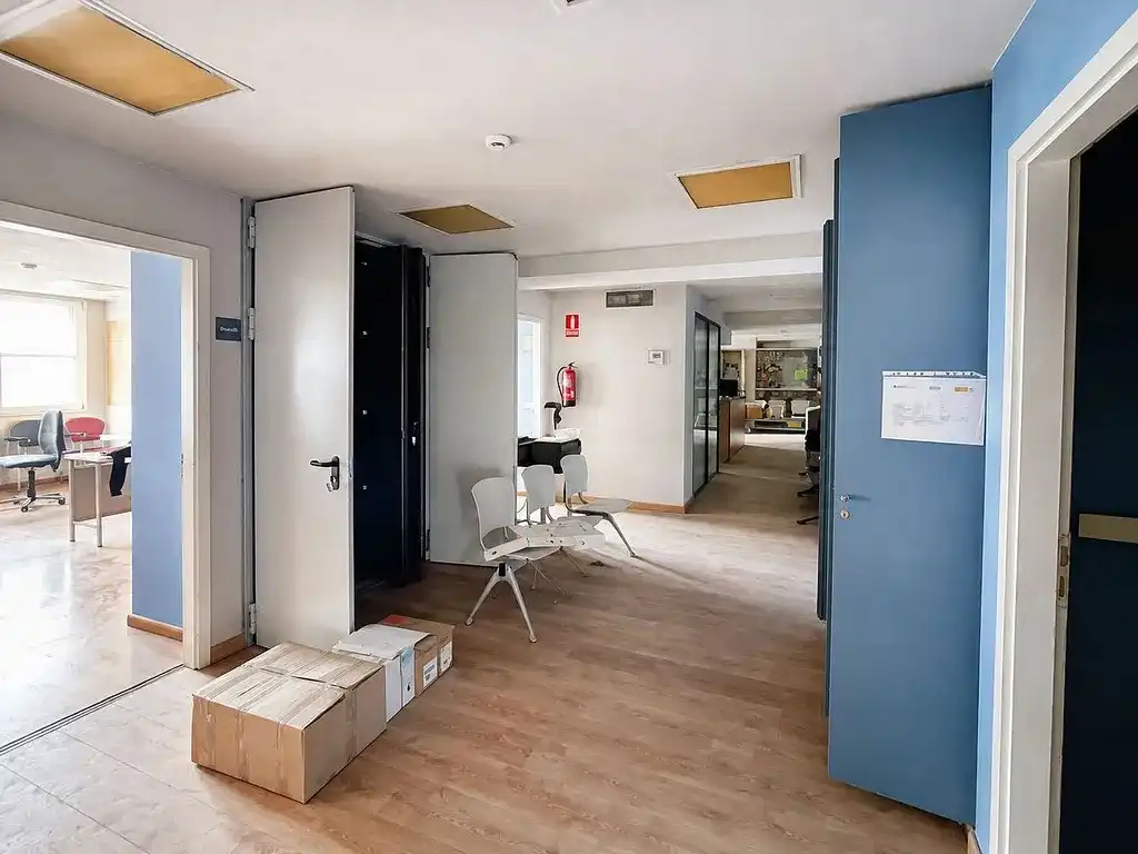Local comercial en venta en Carrer de Campo Florido 54, imagen 3