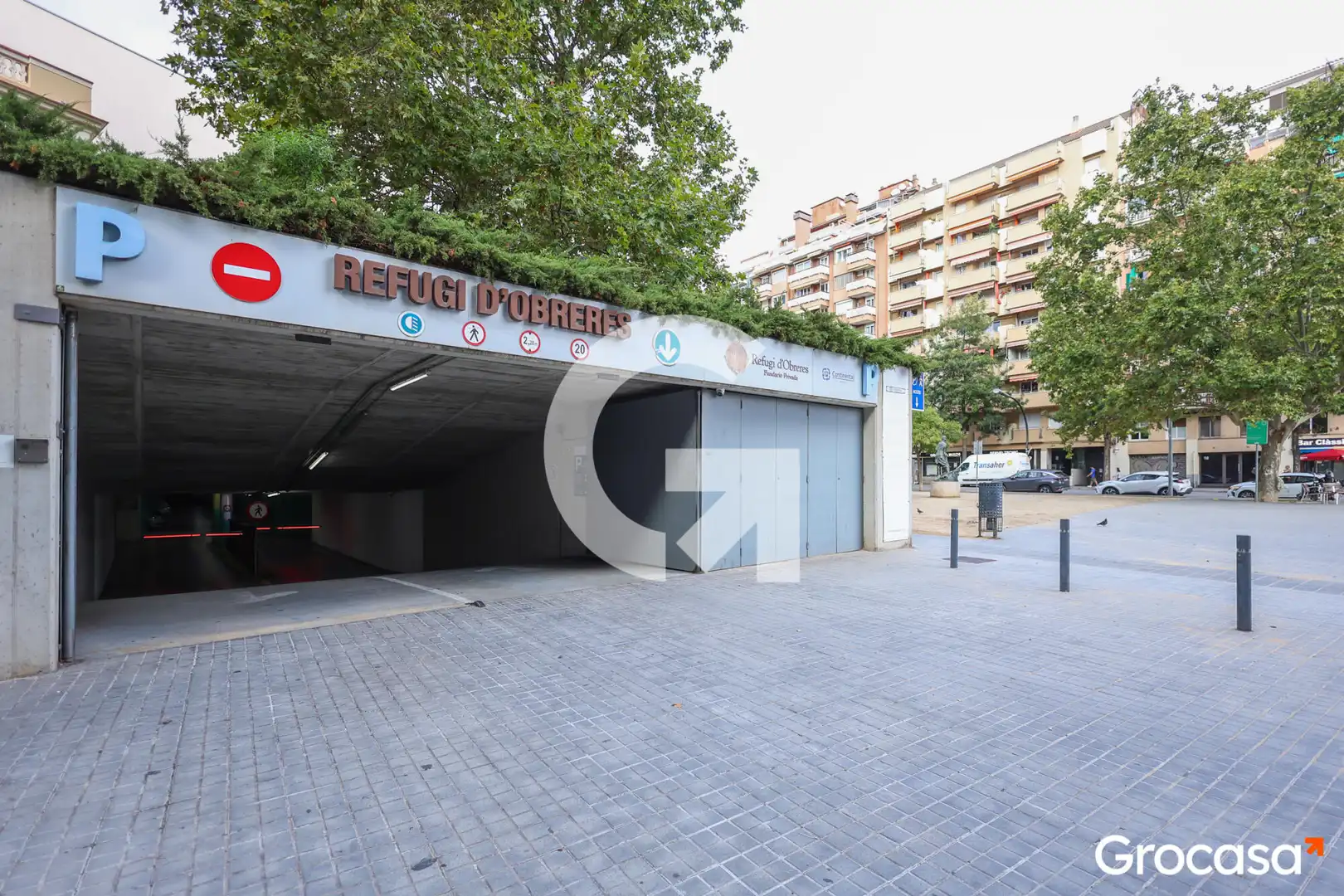 Pis amb balcó en venda a AV VALLCARCA, imagen 30