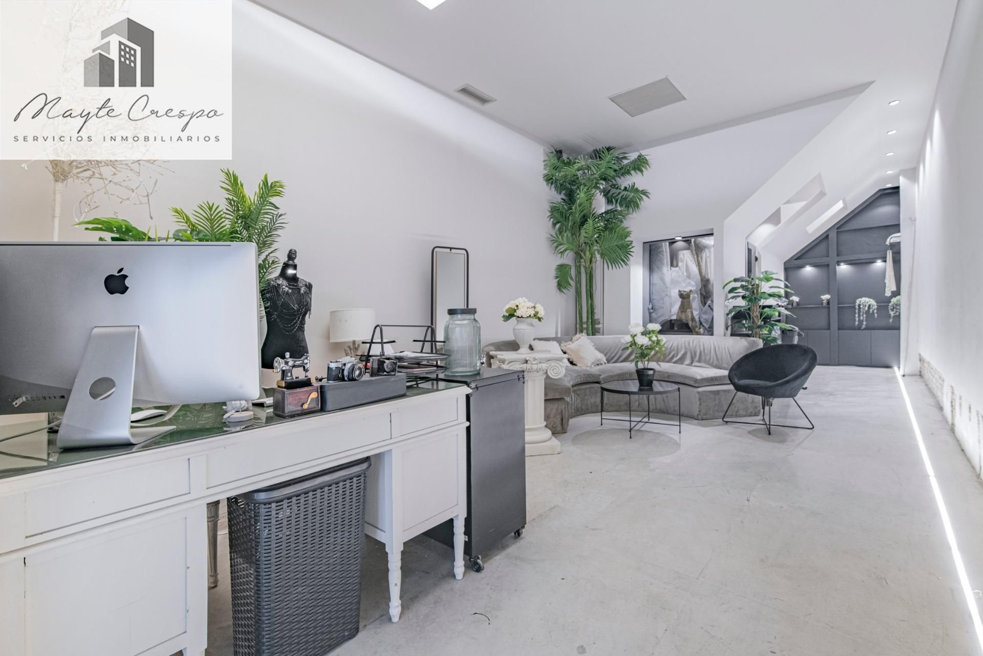 Living room of Premises for sale in  Granada Capital  with Air Conditioner