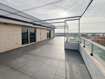 Duplex con ascensore in vendita a AVDA. CASTELLON