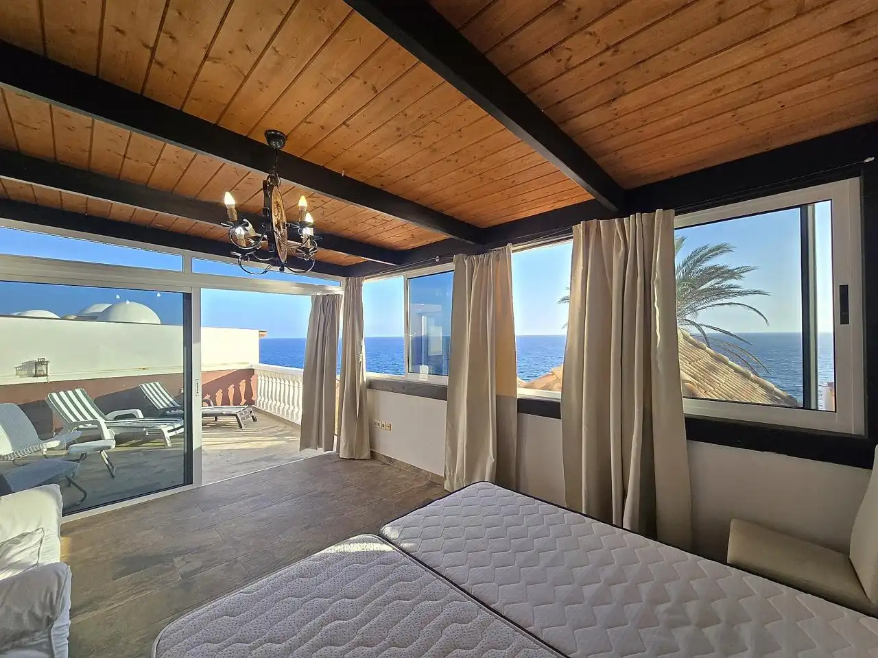 Habitación de Dúplex de alquiler en Adeje con Aire acondicionado, Terraza y Amueblado