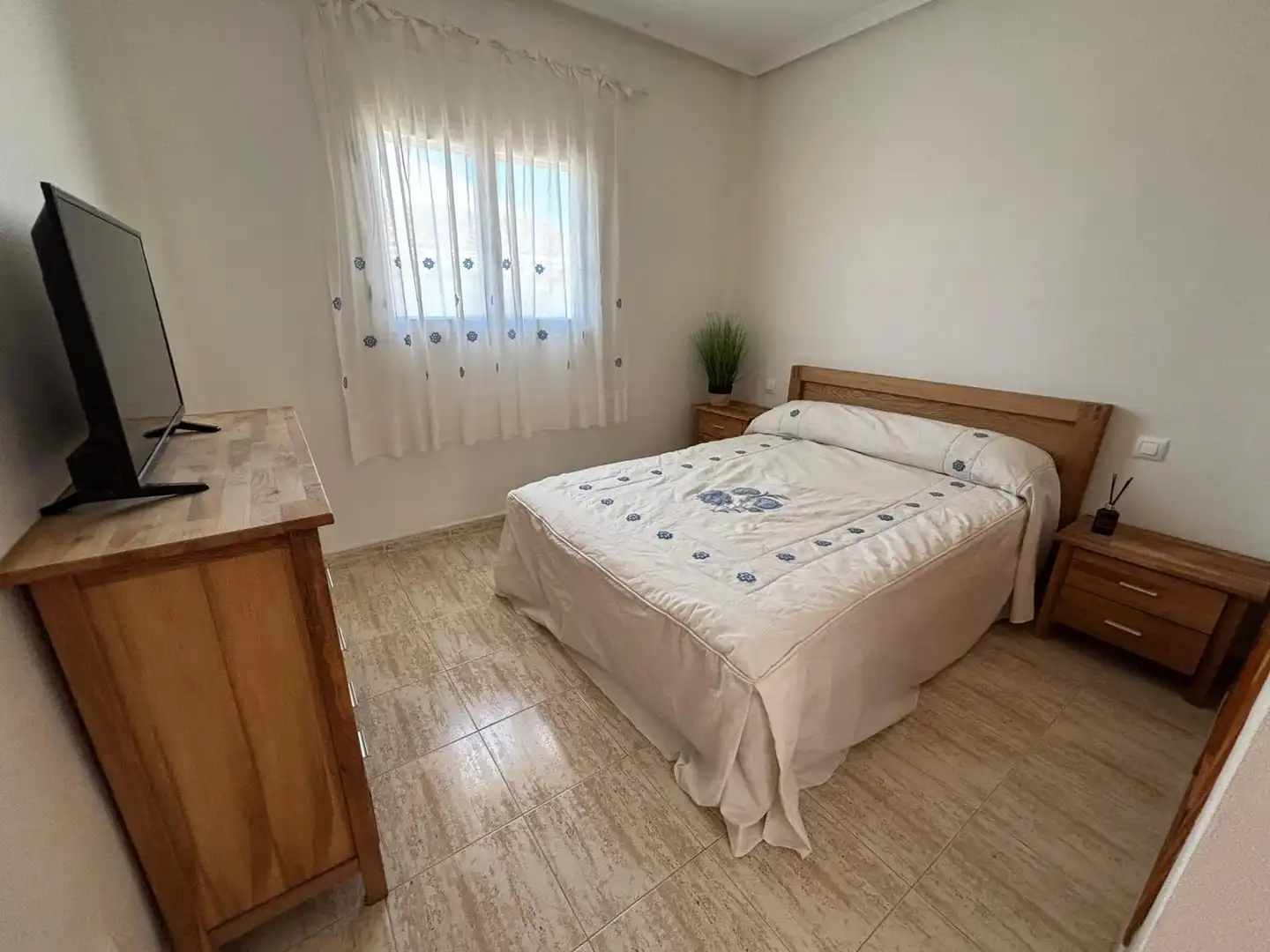 Dormitori de Casa o xalet de lloguer en Pilar de la Horadada amb Terrassa i Piscina comunitària