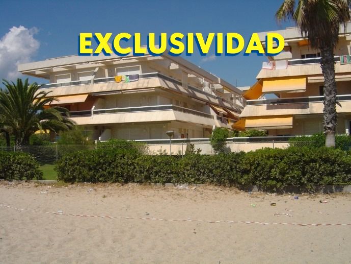 Vista exterior de Apartament en venda en Mont-roig del Camp amb Aire condicionat, Calefacció i Terrassa