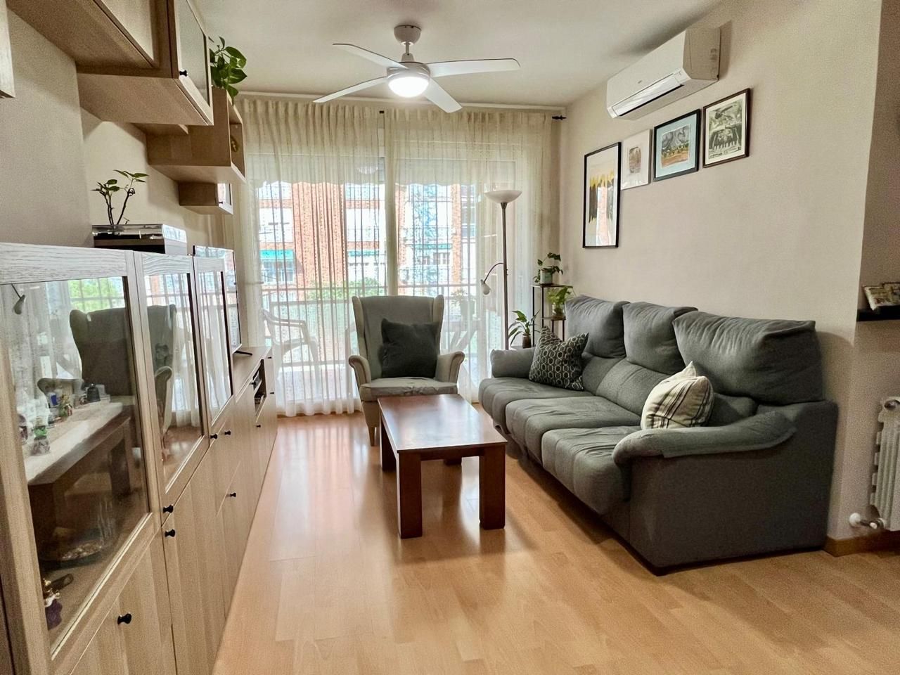 Sala d'estar de Pis en venda en  Madrid Capital amb Aire condicionat, Calefacció i Terrassa