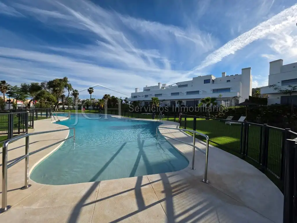 Jardín de Ático de alquiler en Estepona con Amueblado