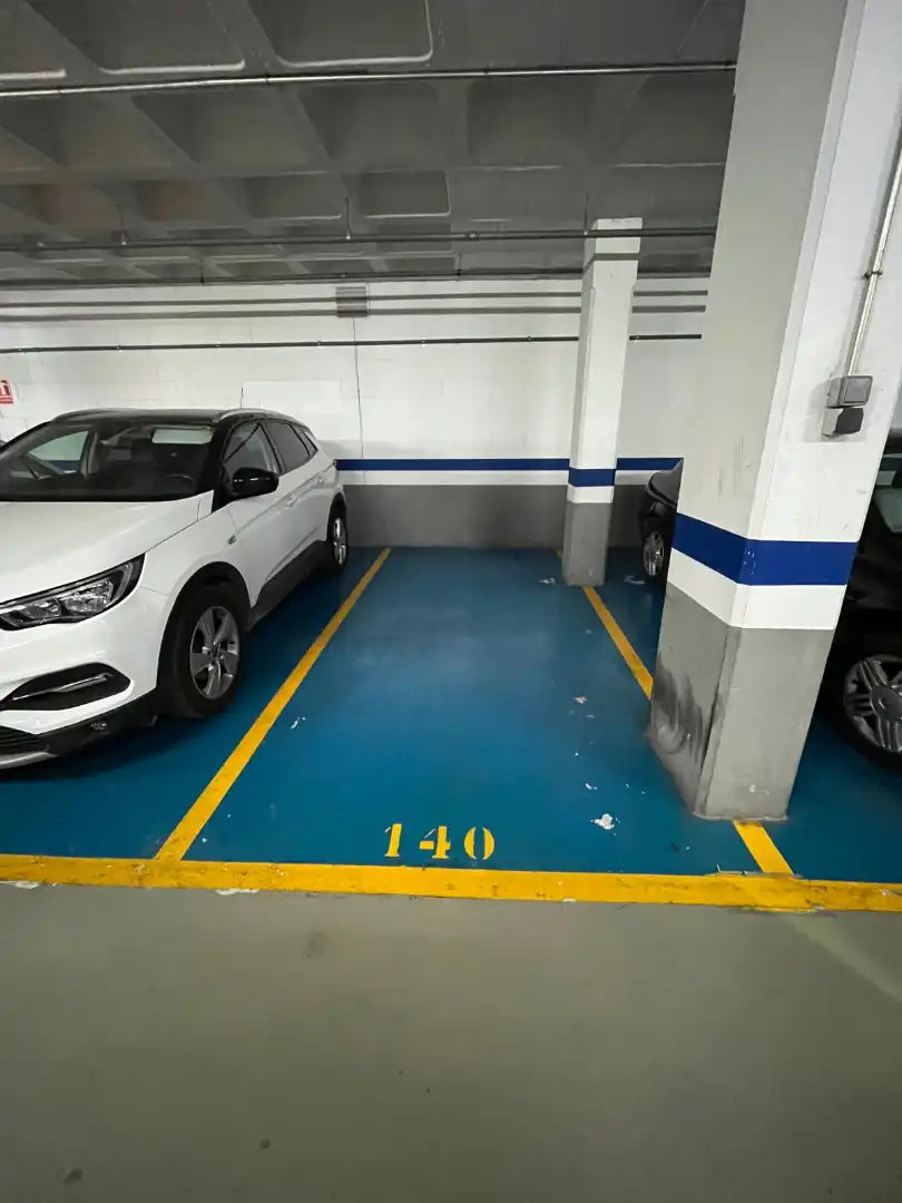 Parking de Garaje en venta en Santa Coloma de Gramenet con Alarma