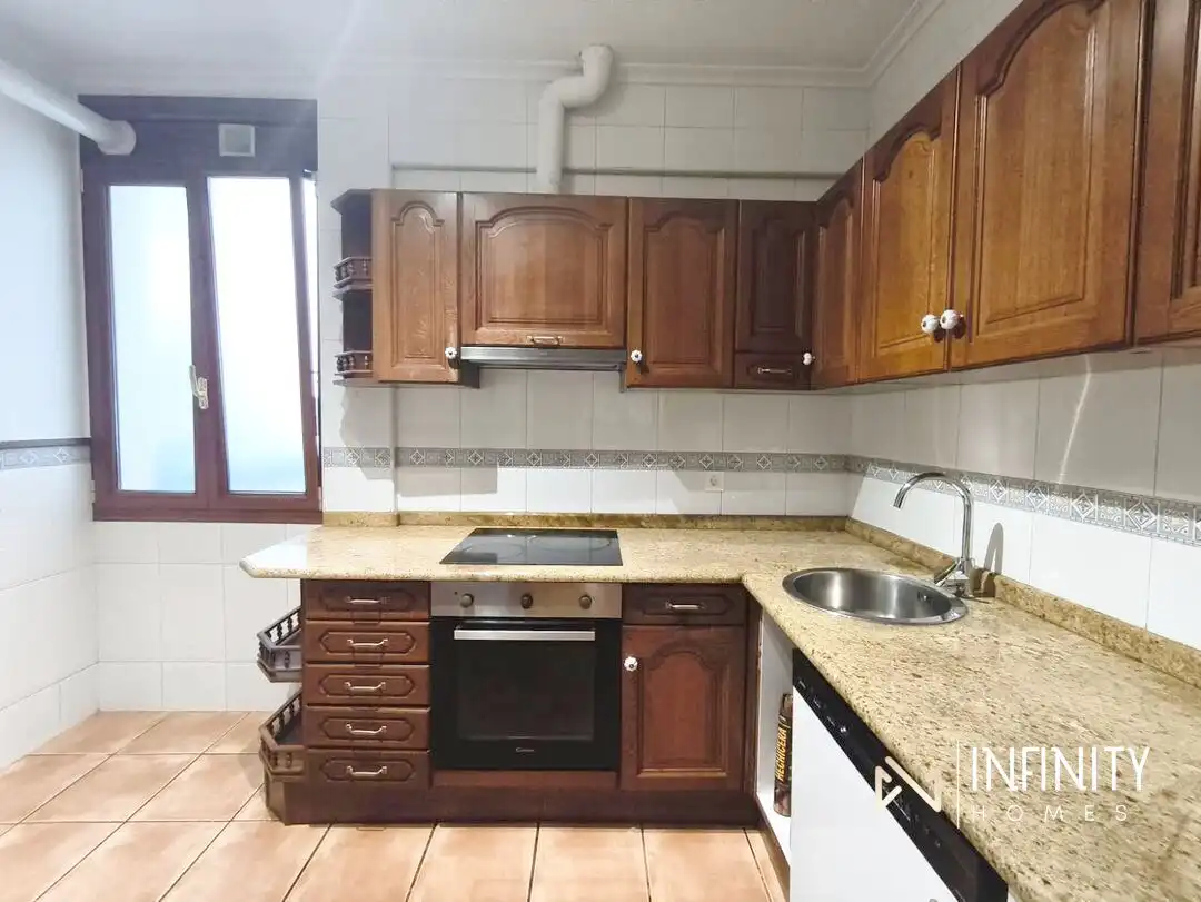 Cocina de Piso de alquiler en Bilbao  con Calefacción