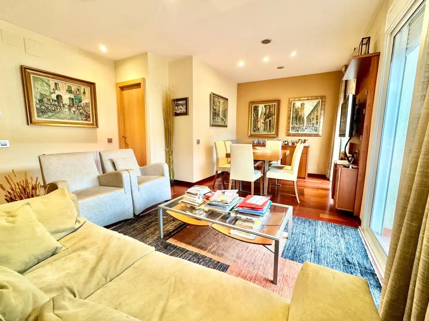 Wohnzimmer von Wohnung zum Verkauf in  Barcelona Capital mit Klimaanlage, Heizung und Parkett