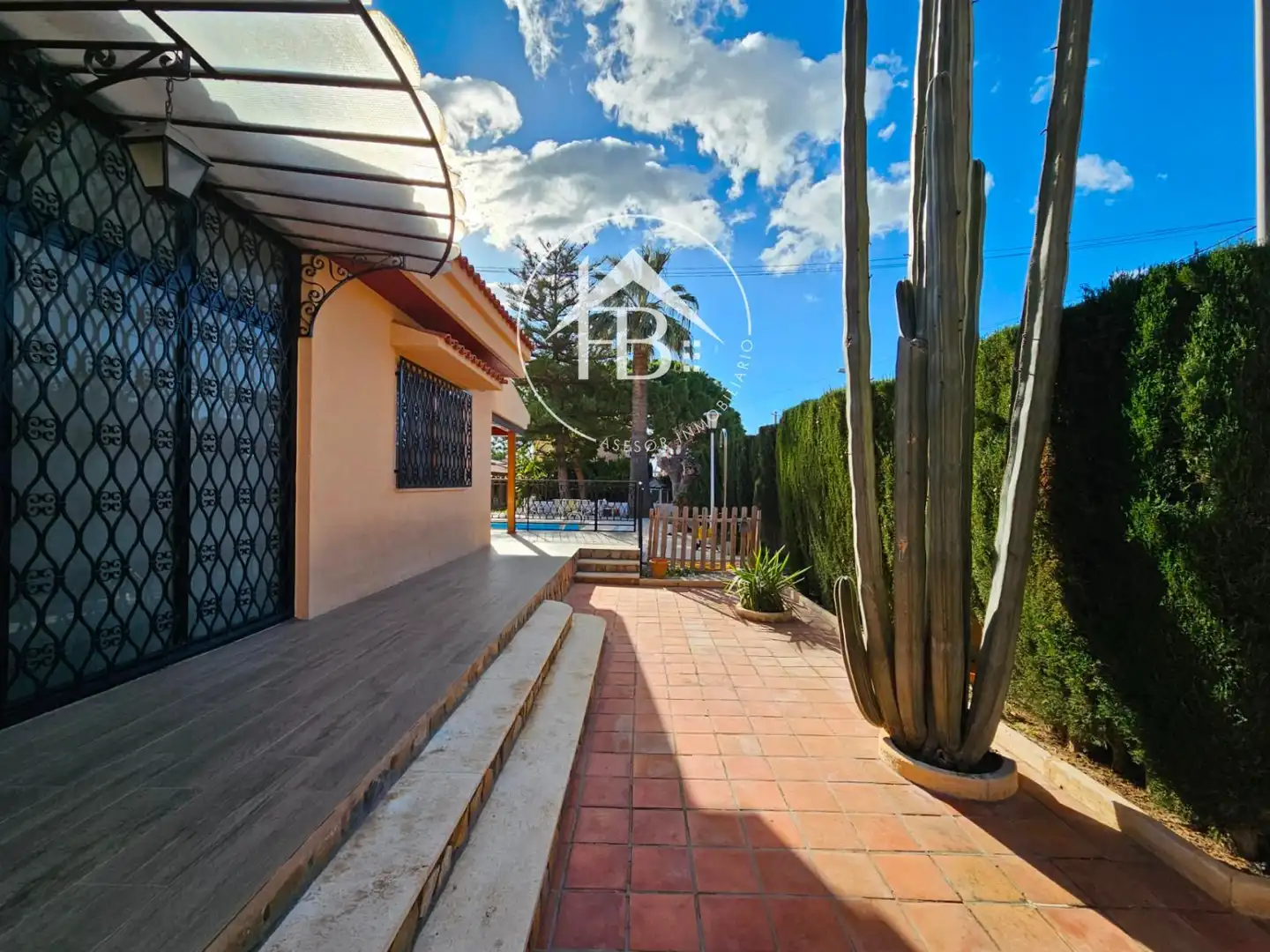 Vista exterior de Casa o chalet en venta en Mutxamel con Aire acondicionado, Calefacción y Trastero