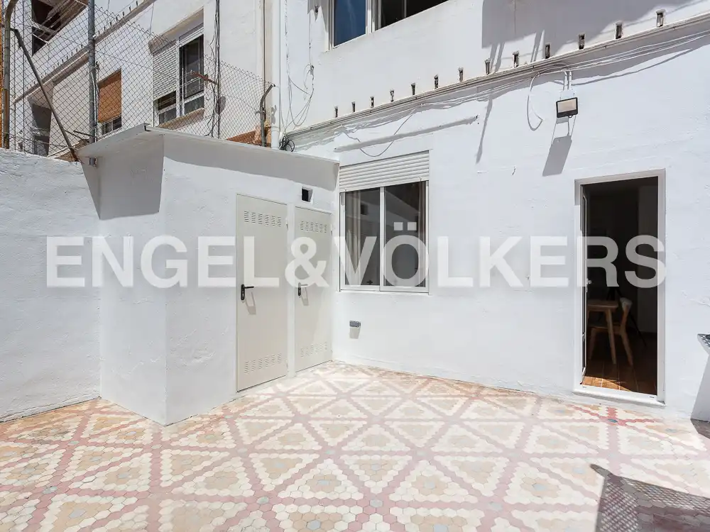Exterior view of Flat for rent in Valencia  with Heating, Parquet flooring and Terrace