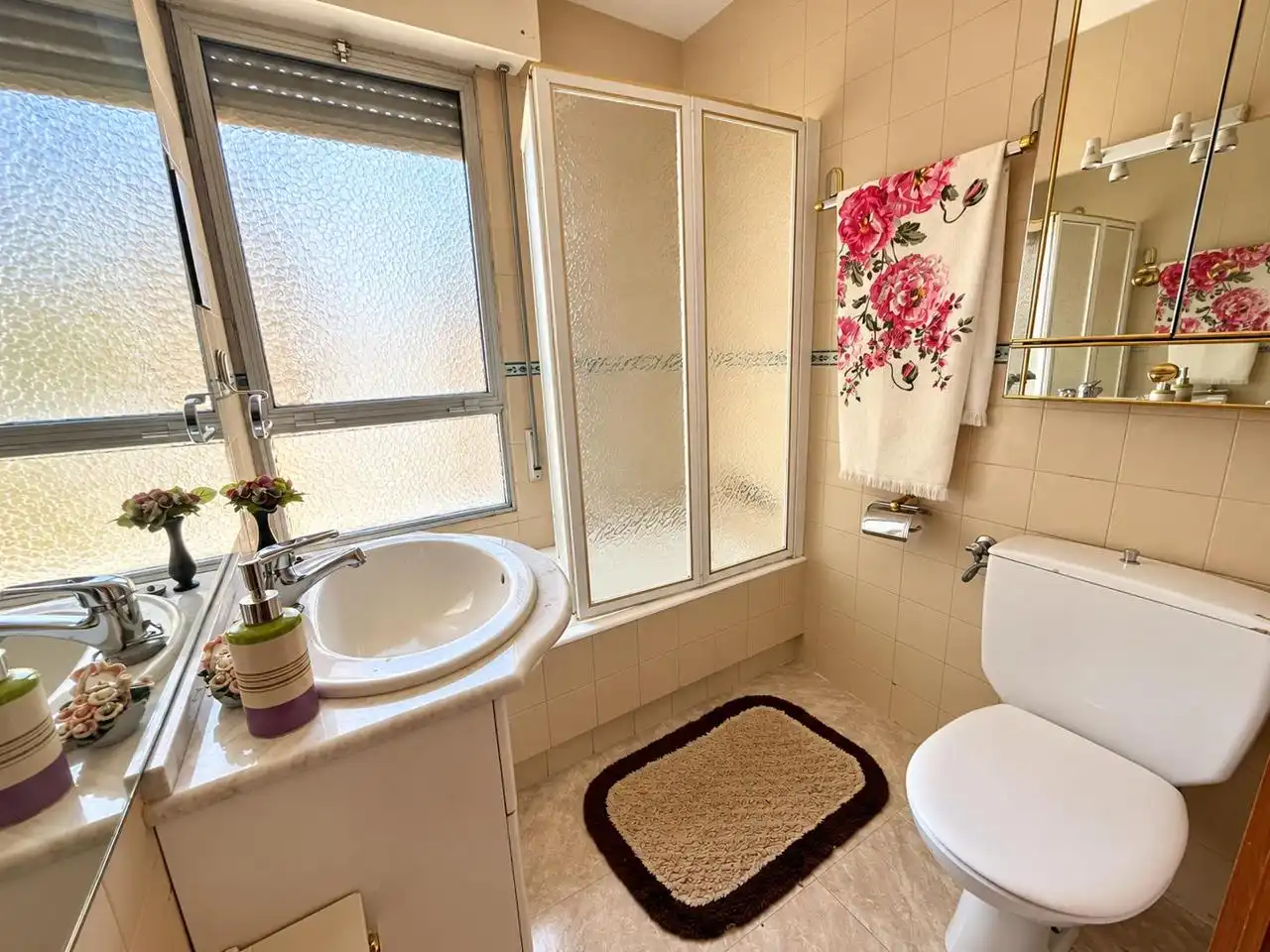 Baño de Piso en venta en Madrid con Calefacción, Parquet y Terraza
